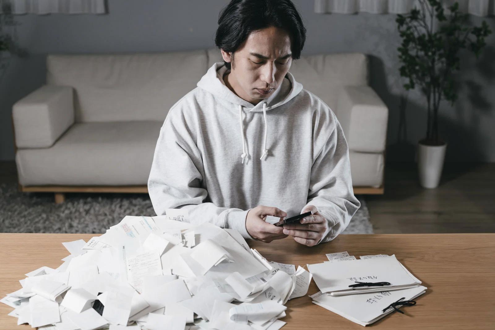 住民税から副業が会社に知られる仕組みを解説する図