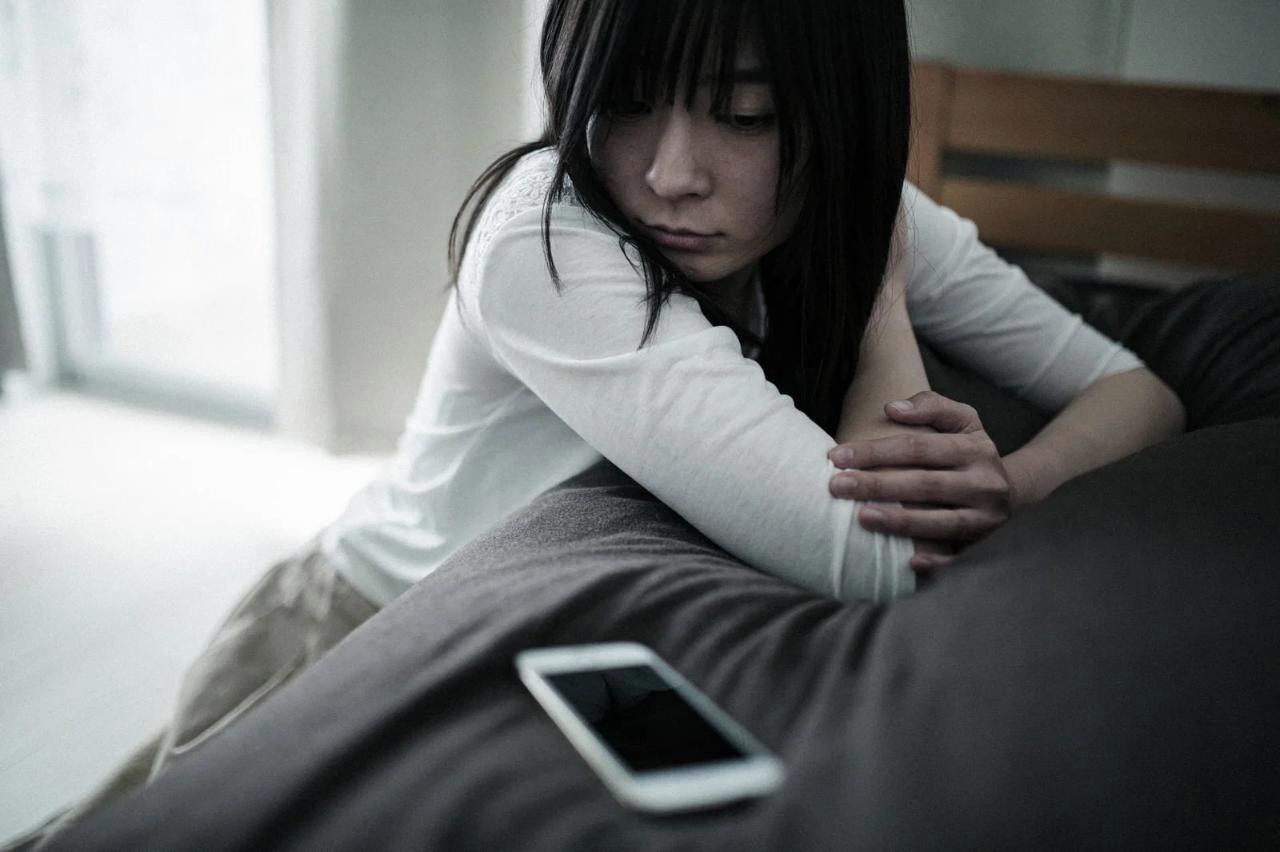 副業サービス利用時の注意点を確認するイメージ画像