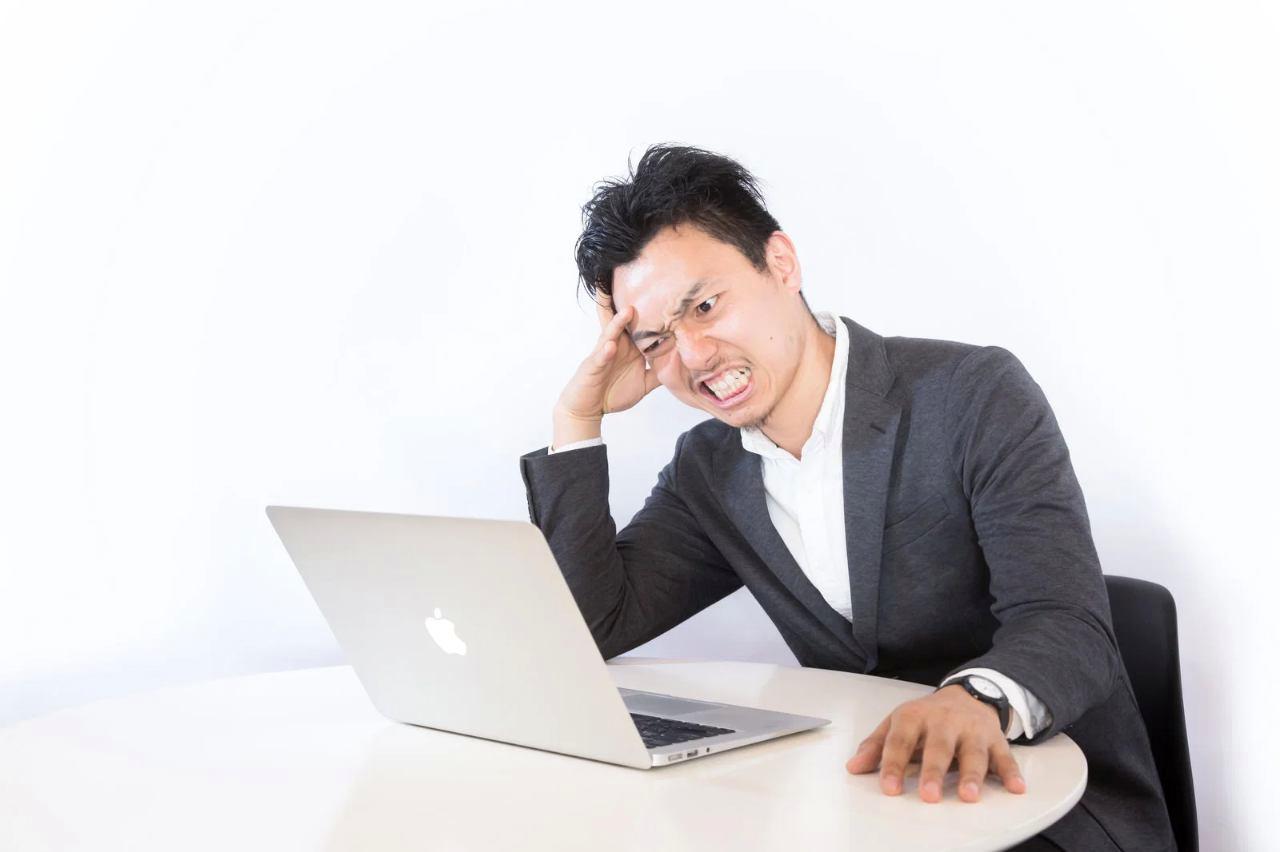 税務調査を避けるための正しい記帳と申告の注意点を示すイメージ