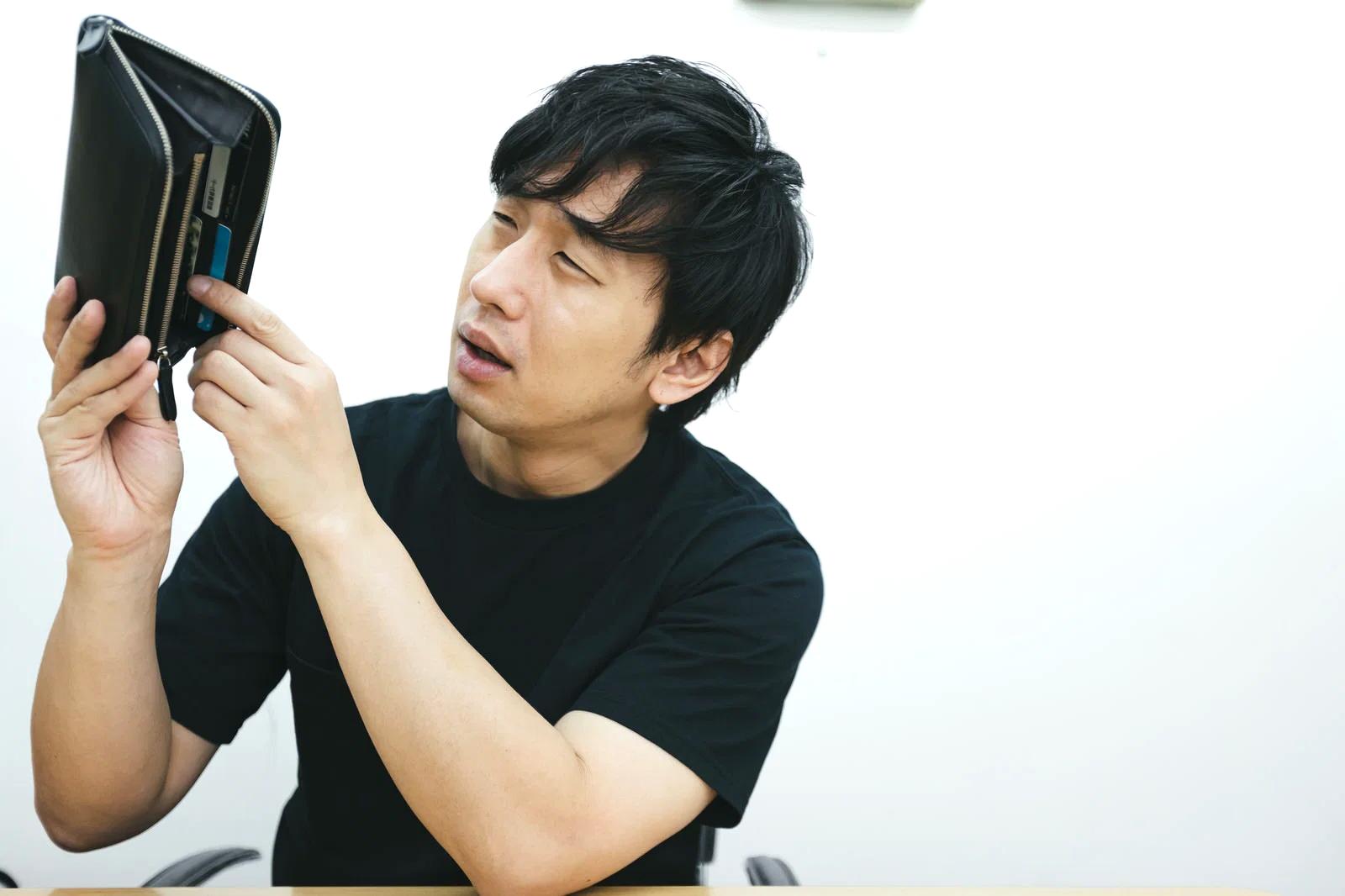 確定申告の流れを初心者向けにステップ形式で示した解説イメージ