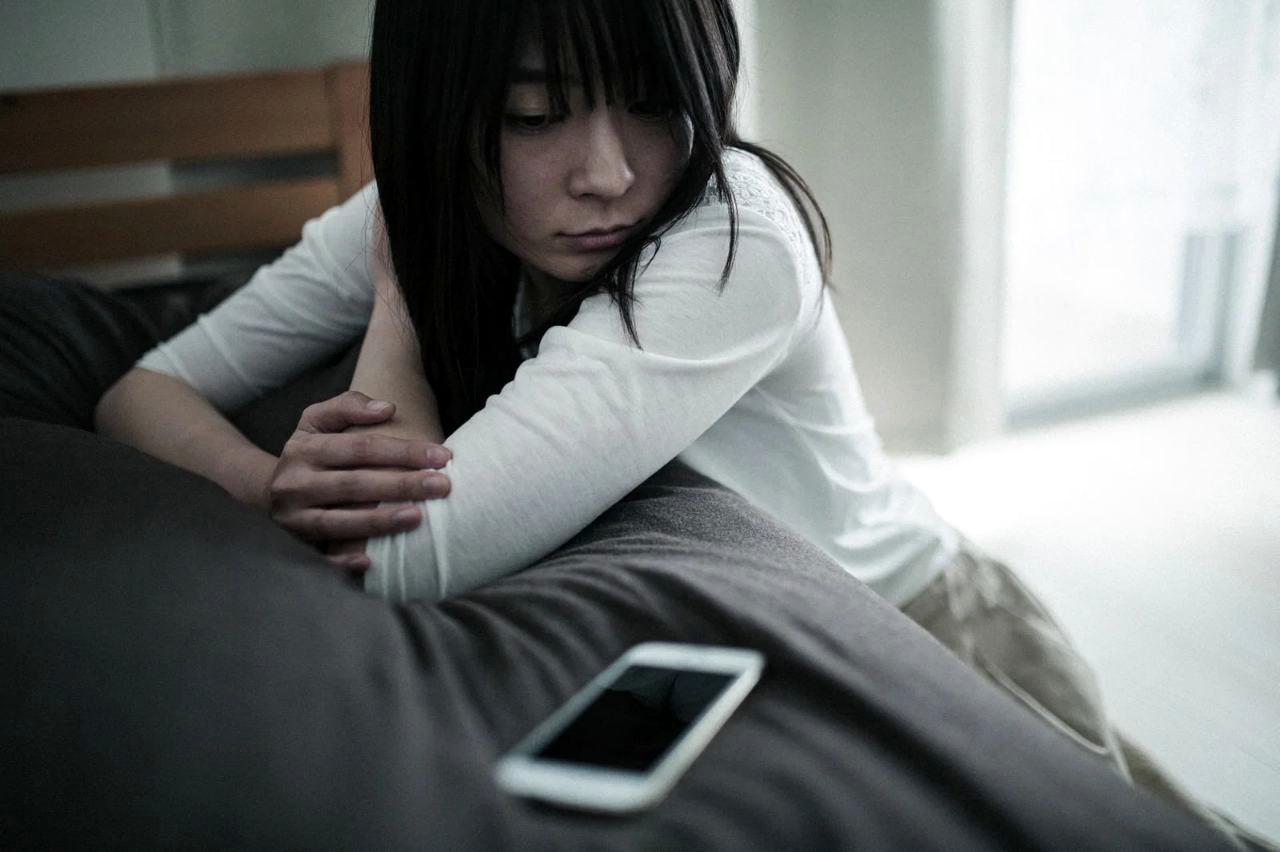 タイミーの疑問をスマホで調べている様子