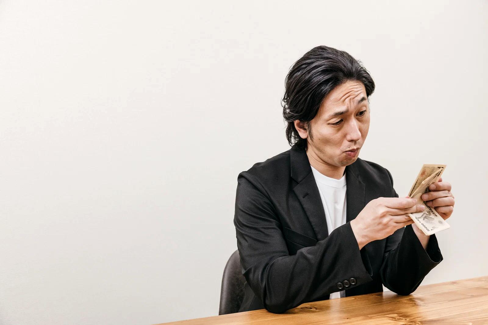せどり副業の仕組みを学ぶ初心者向けの作業風景