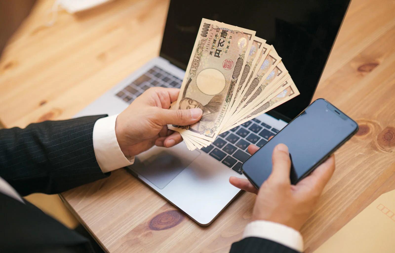 複数のポイントサービスを活用して効率的に稼ぐ様子
