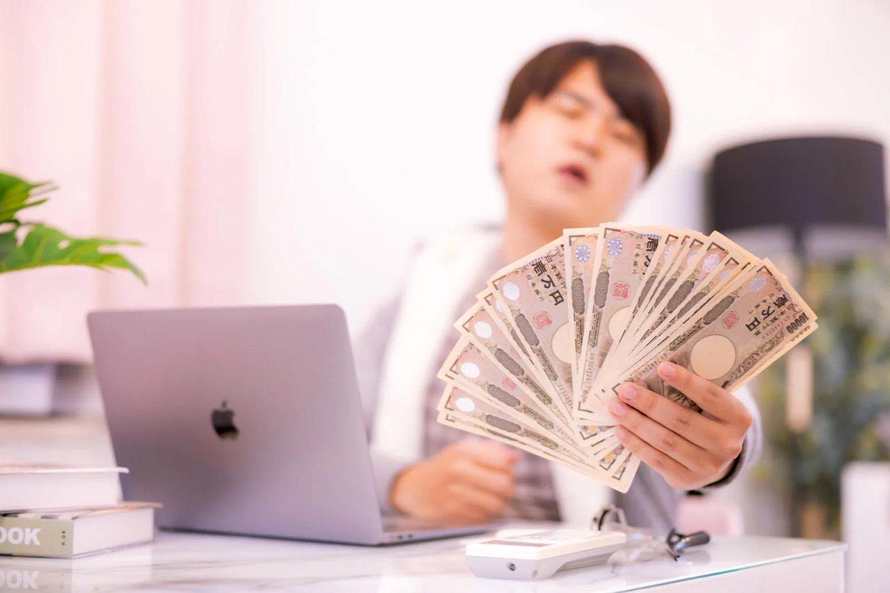 高単価の文字起こし案件を見極めるための3つの重要なポイントを強調した解説イメージ