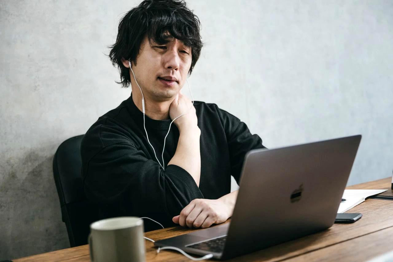 タイマーを使って時間管理しながら効率的に作業するイメージ