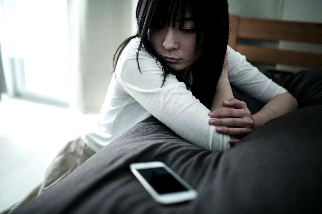 Instagramアカウントが凍結される原因を確認するイメージ